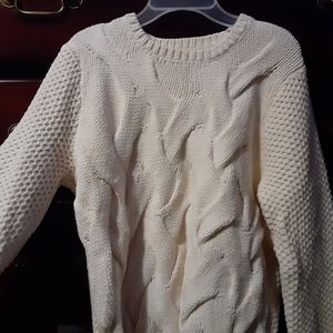 Bass Cream colored  extra thick heavy duty winter sweater. Like new